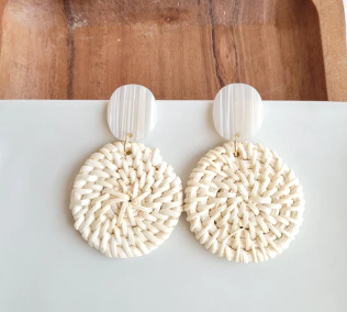 Dominica Earrings - Light Rattan Seashell