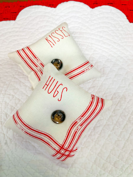 HUGS KISSES MINI PILLOW (REVERSIBLE)